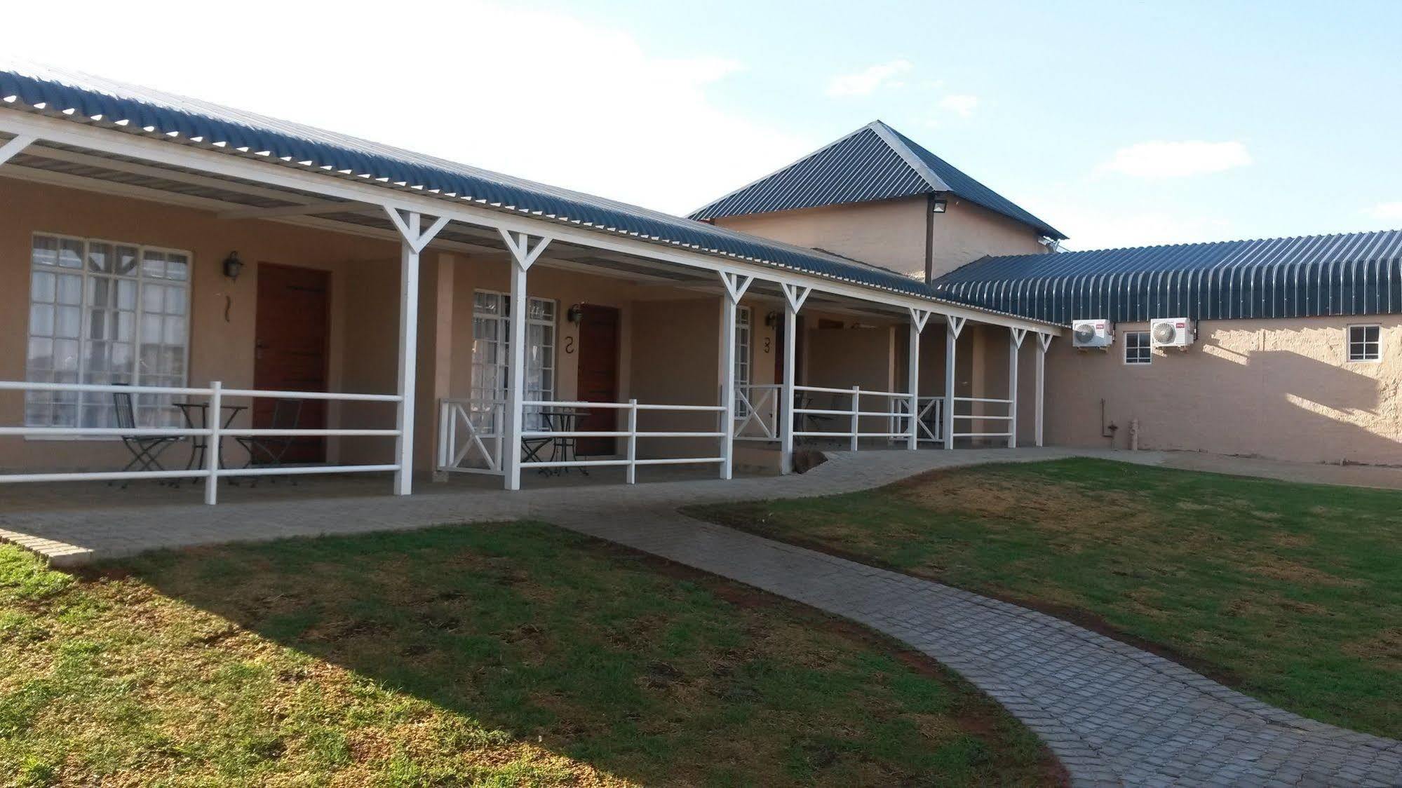 Bona Bona Game Lodge Wolmaransstad Exterior photo